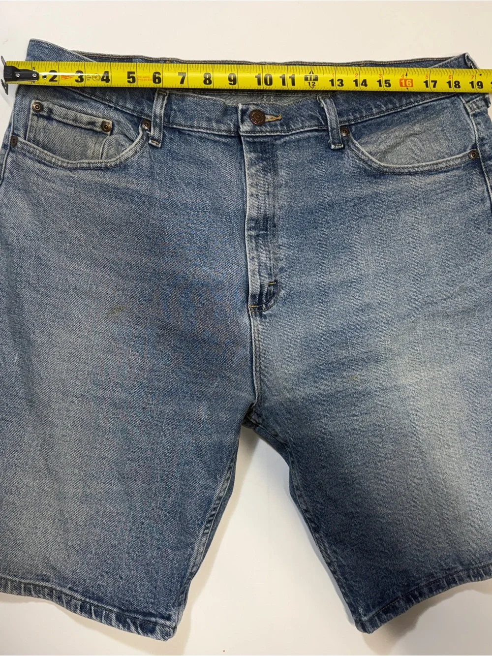 Wrangler Men's Light Blue Relaxed‎ Denim Shorts